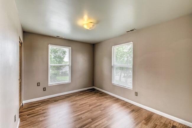 Building Photo - 2305 S Big Bend Blvd