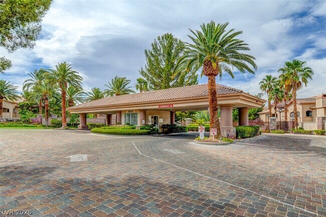 Building Photo - 2050 W Warm Springs Rd