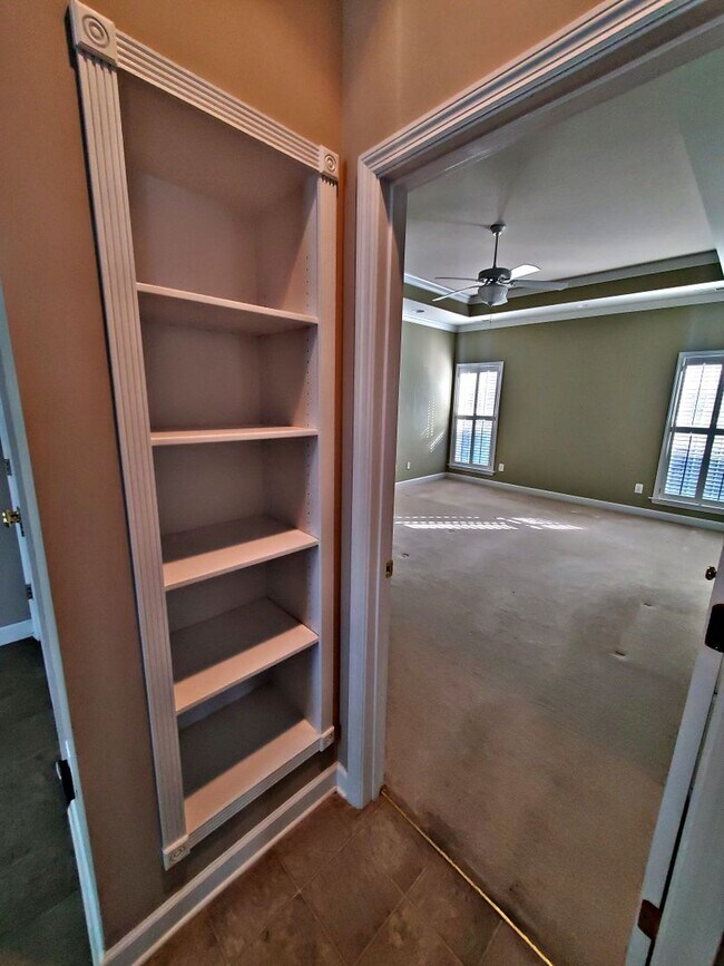 Building Photo - HOUSE FOR RENT - DECATUR