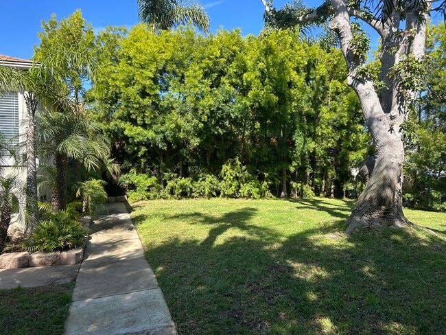 Building Photo - 6441 W 86th Pl