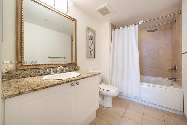 Building Photo - 19501 W Country Club Dr