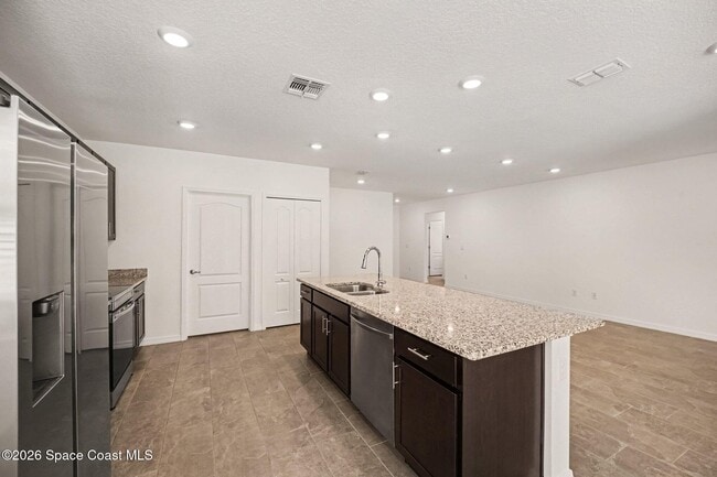 Building Photo - 849 Brookview Ln