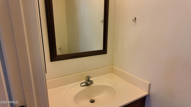 Building Photo - 4414 W Donner Dr
