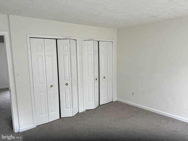 Building Photo - 1520 Murray Pl