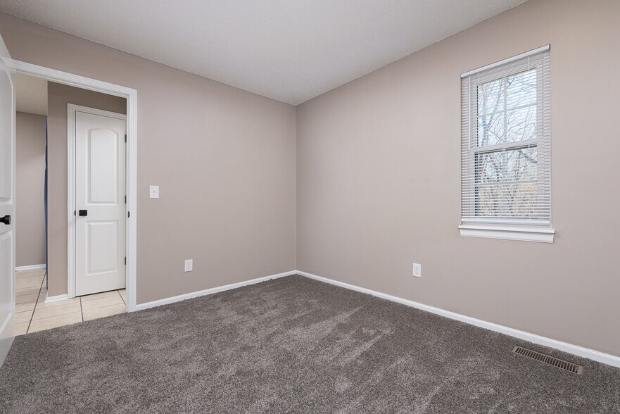 Building Photo - 8303 N Everton