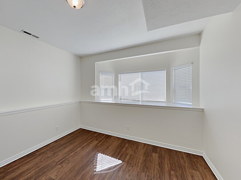Building Photo - 4833 S 3575 W