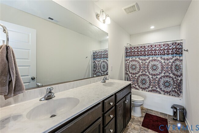 Building Photo - 8105 Lyman Ct