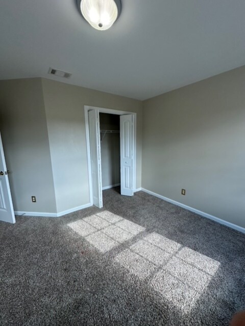 Building Photo - 6 Quiet Pine Ct