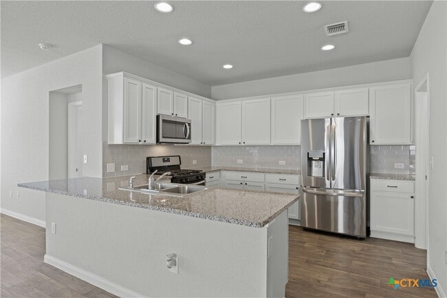 Building Photo - 118 Rochester Ln