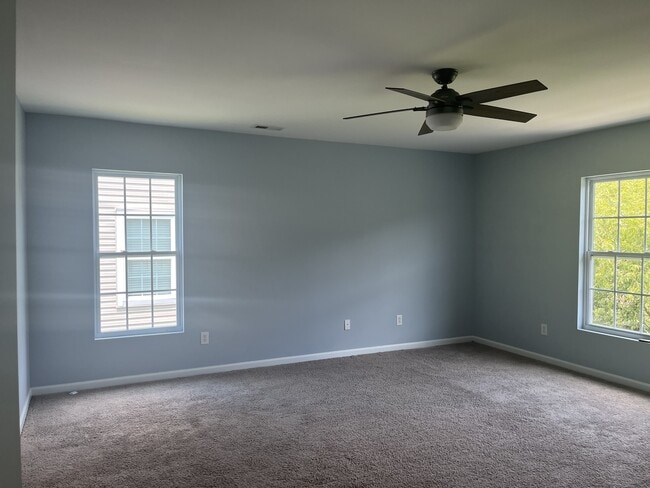 Building Photo - 292 Mayfield Dr