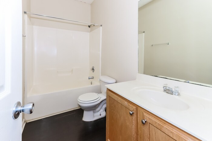 Building Photo - 304 Draba Ln