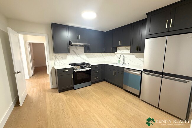 Building Photo - Remodeled 4BR/2BA Home w/ Dual Kitchens + New Appliances — Daly City