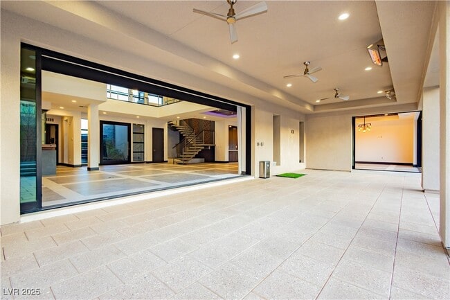 Building Photo - 94 Glade Hollow Dr