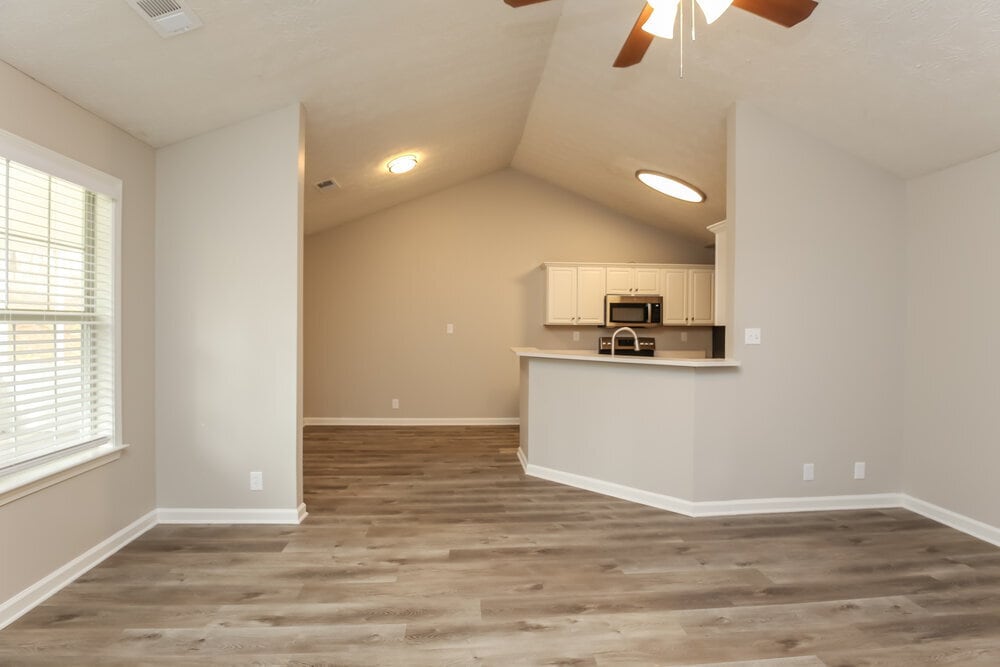 Building Photo - 173 Williamsburg Way