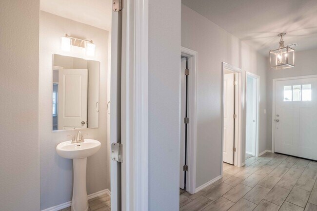 Building Photo - New Build Simmons Home and RARE - 4 Bedroom Owasso home