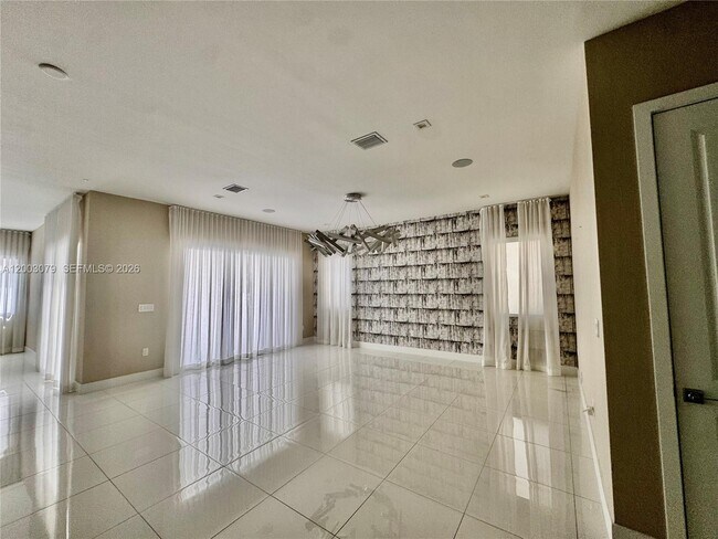 Building Photo - 8108 NW 48th Terrace