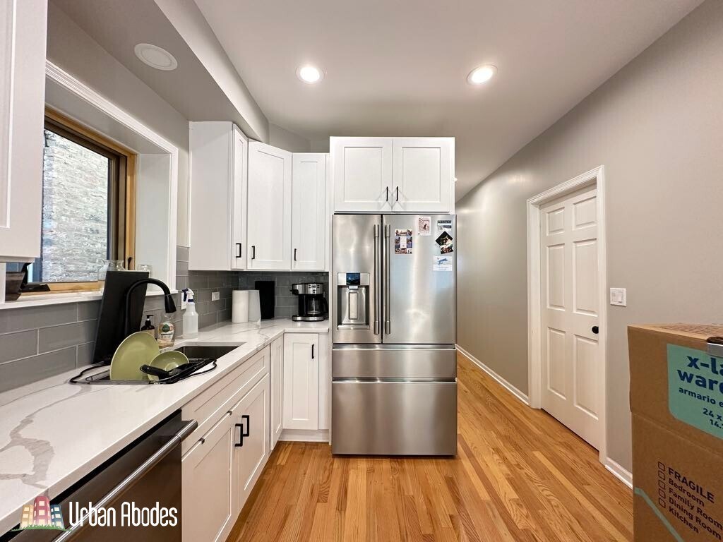 Building Photo - 1424 N Bosworth Ave