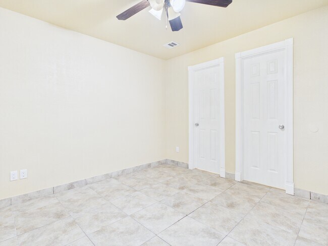 Building Photo - 2007 Monito Way