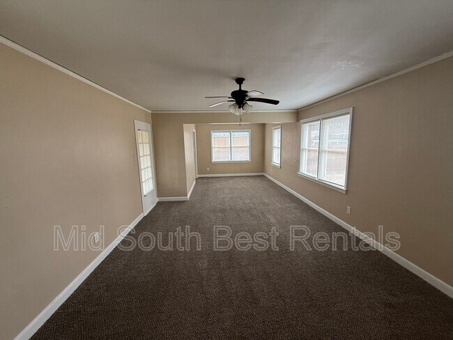 Building Photo - 1445 Catherine St