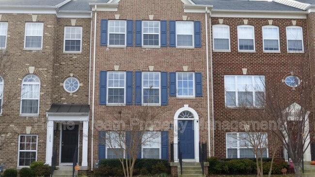 Building Photo - 1308 Saunders Dr