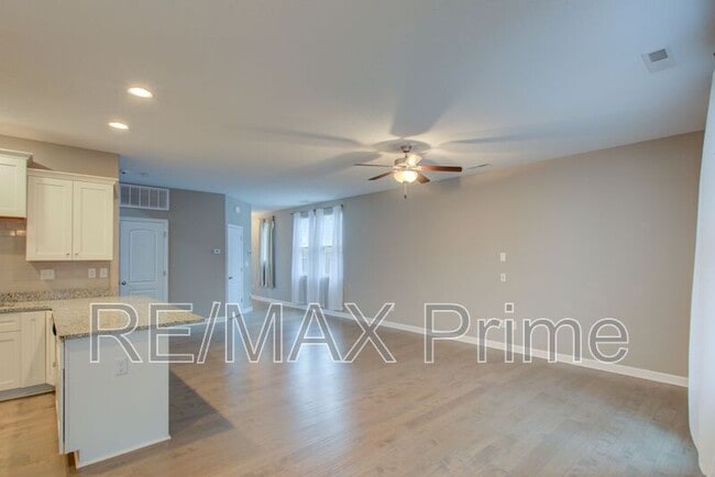 Building Photo - 4158 Pughsville Rd