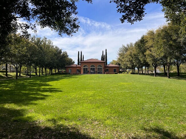Building Photo - Portola Springs Beauty