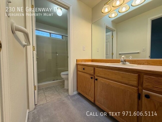 Building Photo - 230 NE Greenway Dr