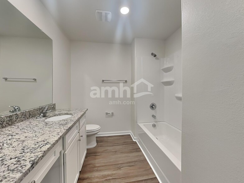 Building Photo - 6030 Mason Tucker Dr