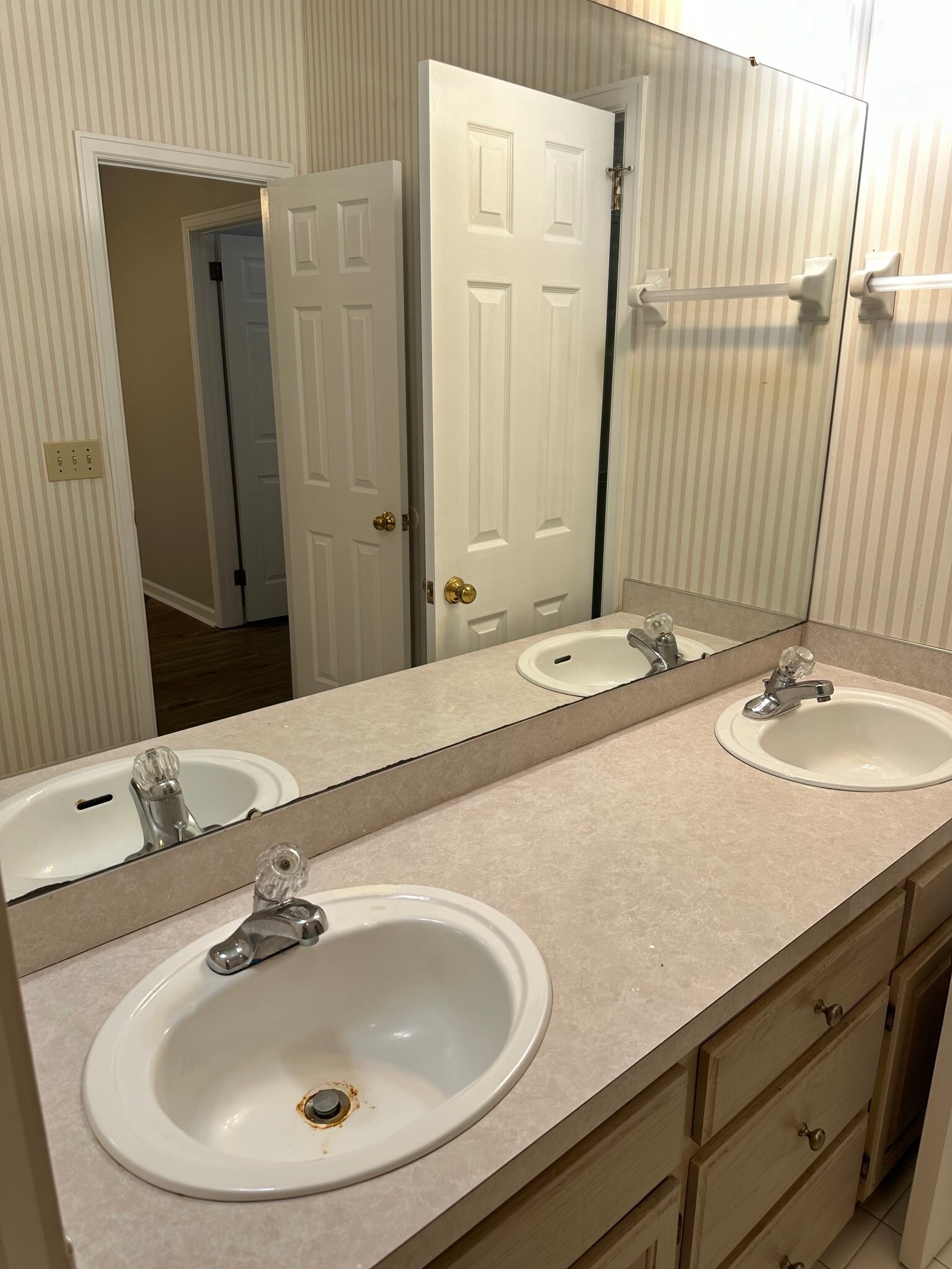 Building Photo - 2009 Station Ct