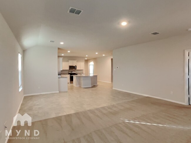 Building Photo - 5901 Piedrosa Ct