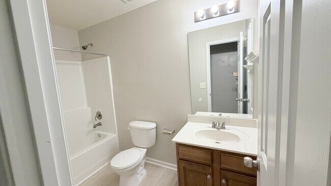 Building Photo - 765 Rockbass Rd