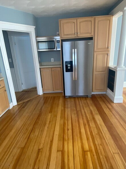 Building Photo - 80 Fort St