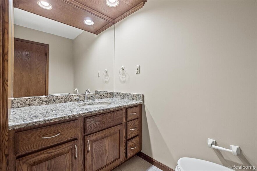 Building Photo - 3275 Chickering Ln