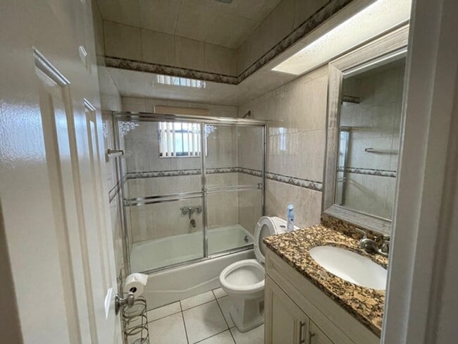 Building Photo - 2601 W Carandis Rd