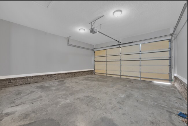 Building Photo - 472 Prairie Field Dr