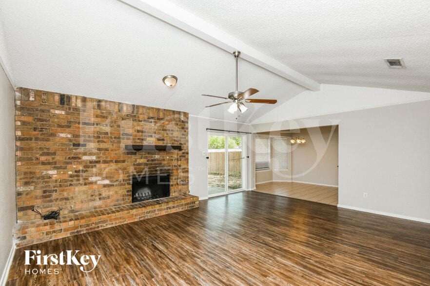 Building Photo - 7508 Evergreen Dr