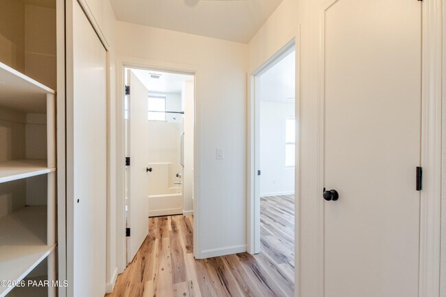 Building Photo - 4840 N Agua Fria Dr