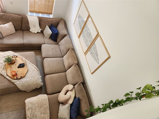 Building Photo - 336 Prairie Ct