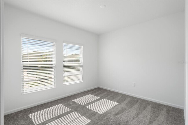 Building Photo - 4980 Worchester Dr