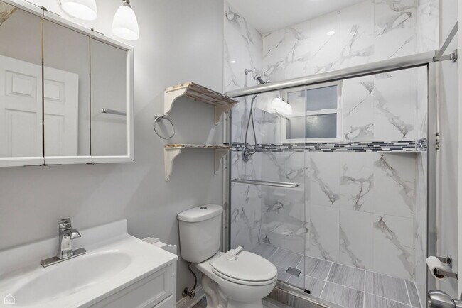 Building Photo - 4151 W Fullerton Ave