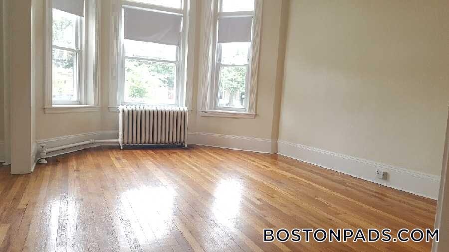 Building Photo - 1334 Commonwealth Avenue