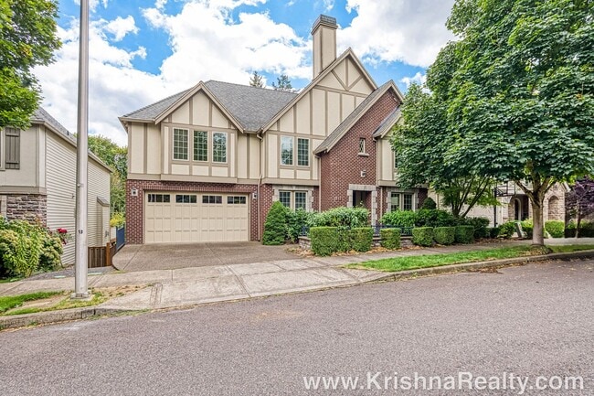 Building Photo - Gorgeous 6 BD* 3 BA* Single Family Home Located In Charming Arbor Meadows In Portland! **Minutes ...