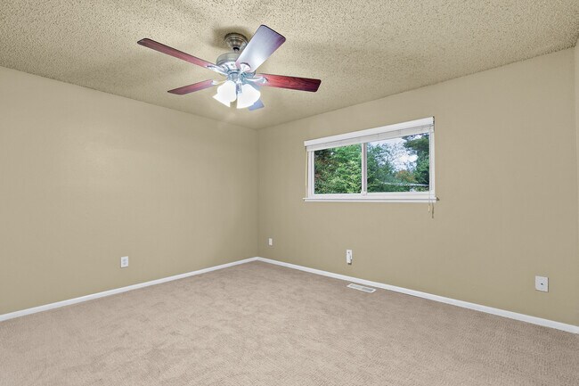 Building Photo - 6021 98th St NE