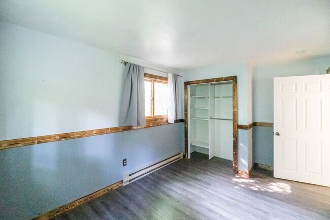Building Photo - Single Family Home in Mead School District!