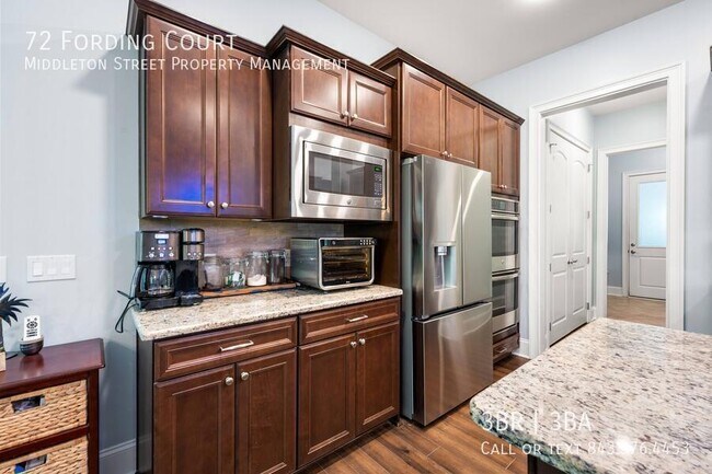 Building Photo - 72 Fording Ct