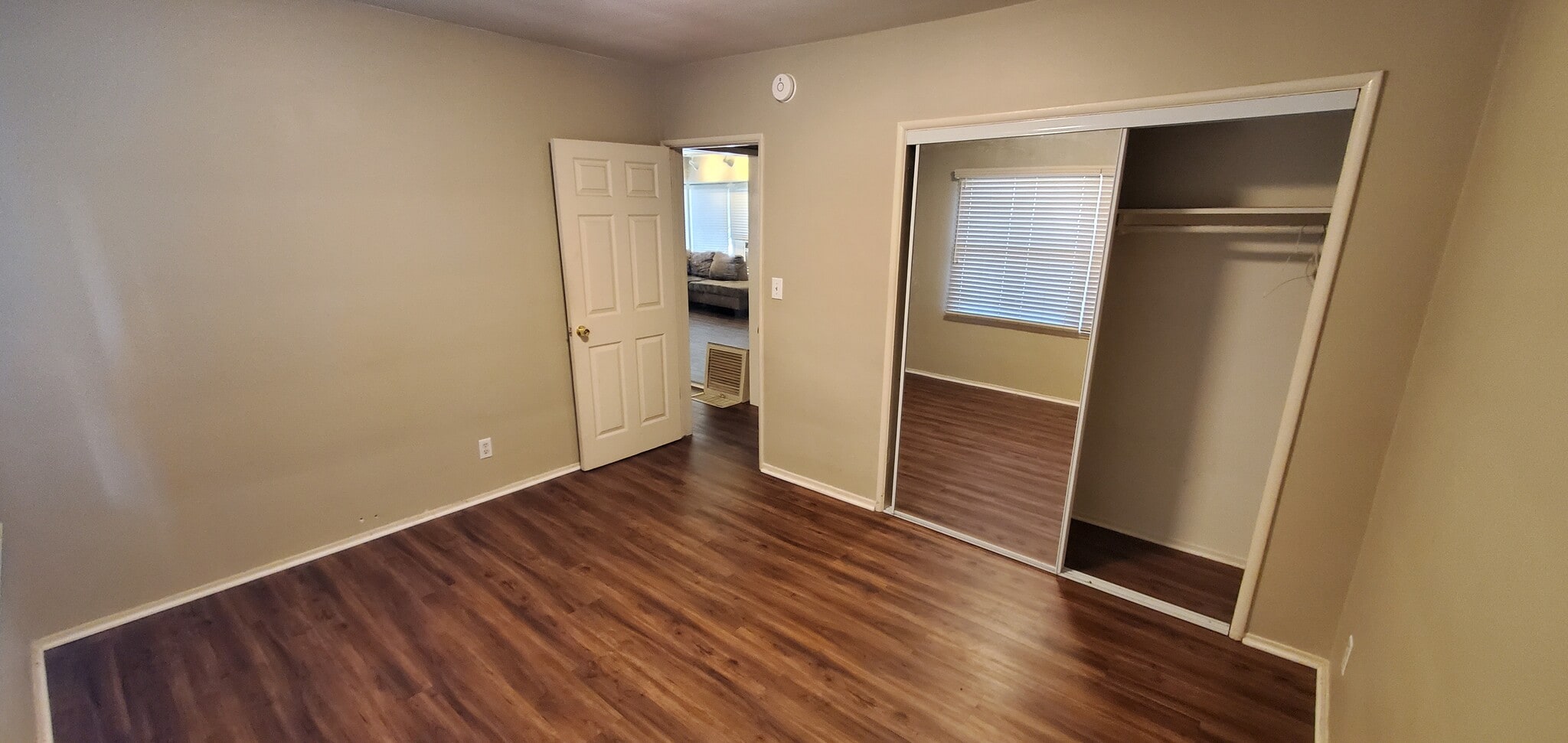 Building Photo - 5313 Radford Ave