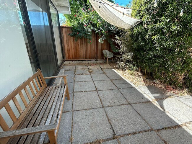 Interior Photo - 10567 National Blvd. Apts.