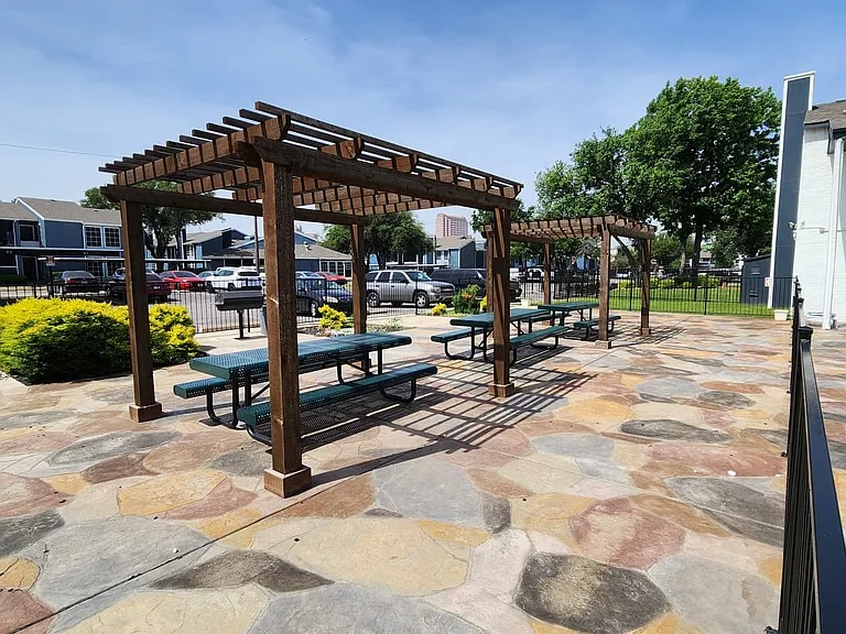 Building Photo - 13740 Montfort Dr