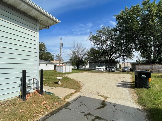 Building Photo - 1340 4th Ave SW