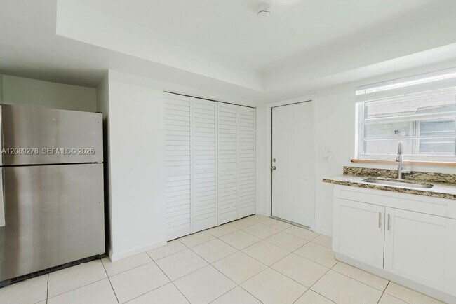 Building Photo - 25513 SW 107th Ct